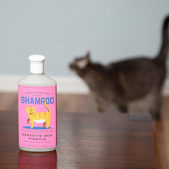 JR Liggett’s Natural Liquid Cat Shampoo for Sensitive Skin - 100% Detergent Free, Non-GMO & Biodegradable - Tear-Free, Hypoallergenic Formula Soothes Dry Itchy Skin - Safe for Puppies - 8.45 fl oz