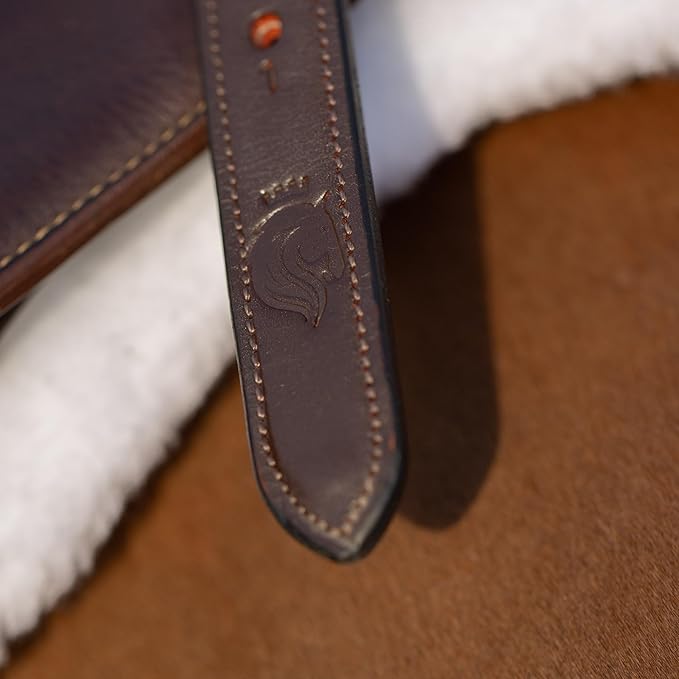 Equinavia Eidsvoll Close Contact English Saddle Pad | Horse Saddle Pad with Shock Absorbing Fleece Top | Hook & Loop Billet Straps, Secure Fit | Breathable for All Riding Styles